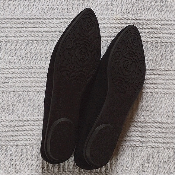 Taryn Rose * Elene * Leather Slip on Mule - Picture 3 of 7